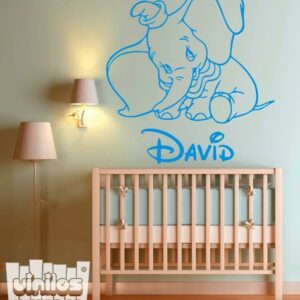 Vinilo decorativo de Dumbo baby + nombre personalizado. Pelicula Disney