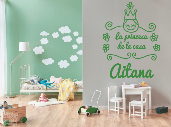 Vinilo decorativo: La princesa de la casa + nombre personalizado.