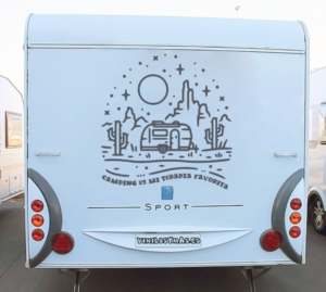 Vinilo decorativo Camping es mi terapia favorita - caravana - vinilosymas.es